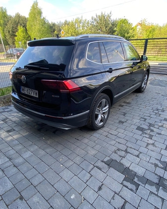 Volkswagen Tiguan cena 129900 przebieg: 77679, rok produkcji 2019 z Warszawa małe 631